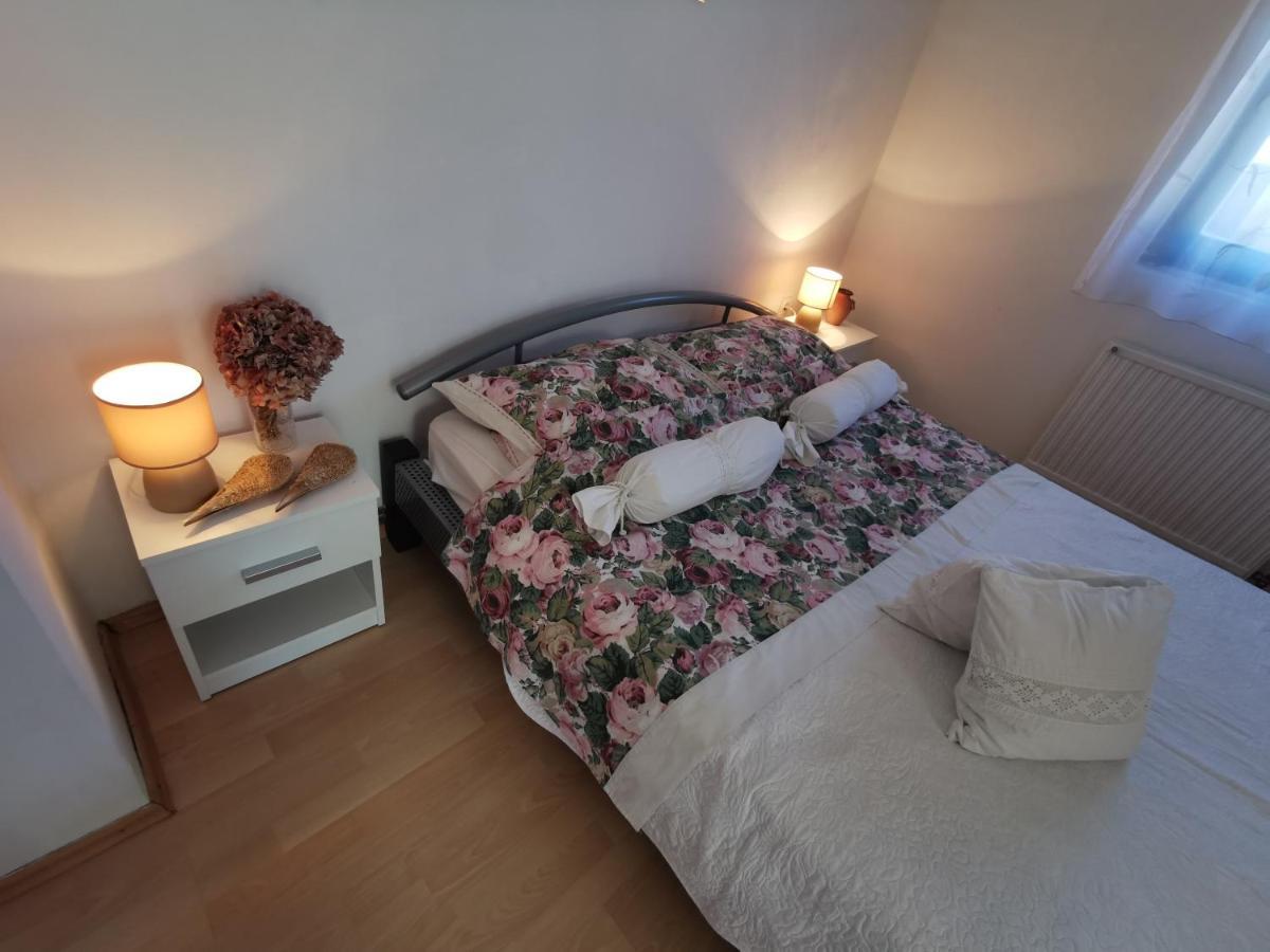 Apartmani Antonela&Andrej プリヴラカ エクステリア 写真